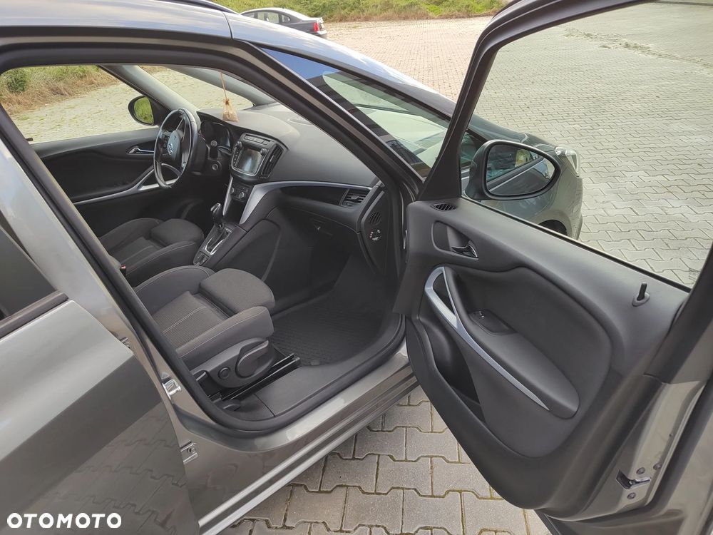 Opel Zafira - 12