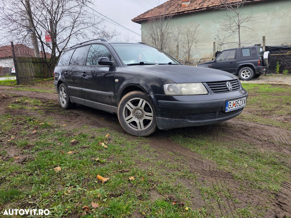 Volkswagen Passat - 1