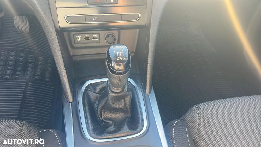 Renault Megane TCe 140 GPF Zen - 19