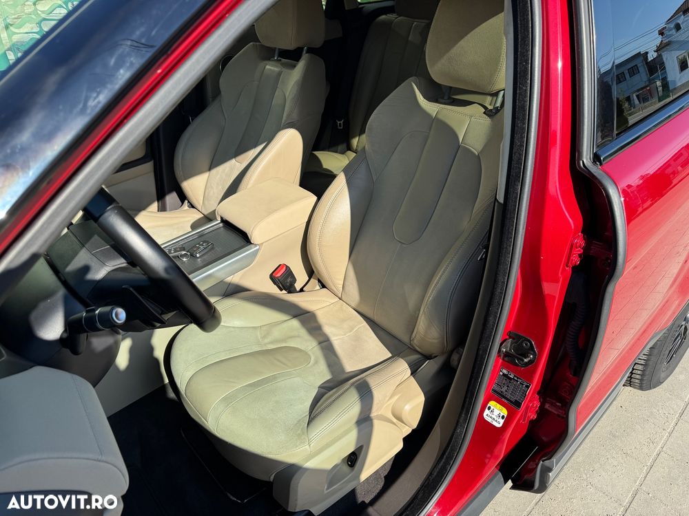 Land Rover Range Rover Evoque - 12