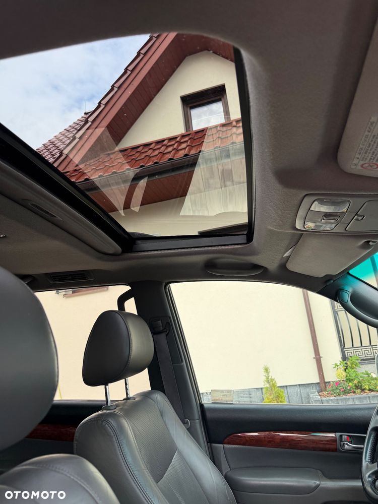Toyota Land Cruiser 3.0 D Luna Comfort - 25