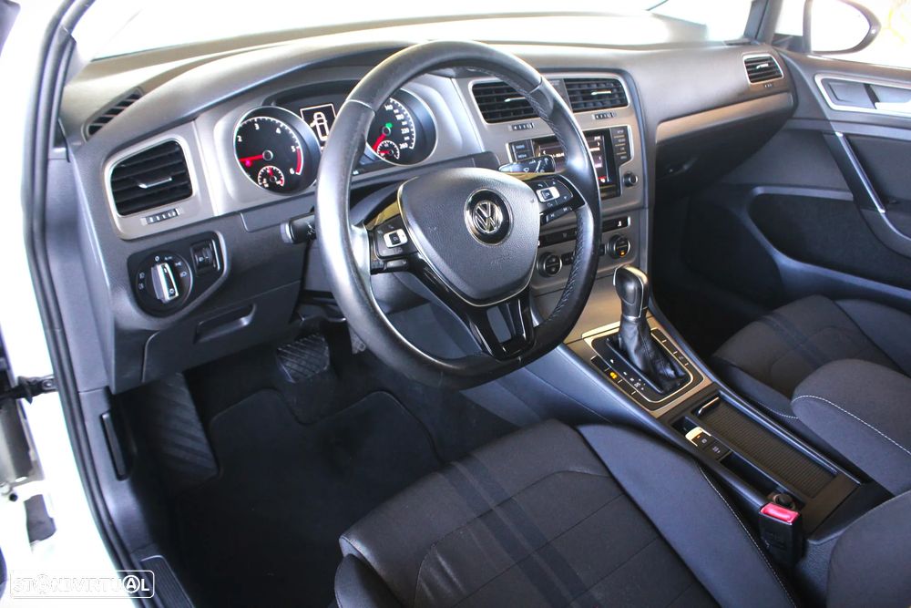 VW Golf Variant 1.6 TDi Sportline DSG - 33