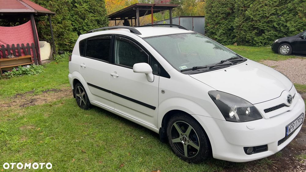 Toyota Corolla Verso - 4
