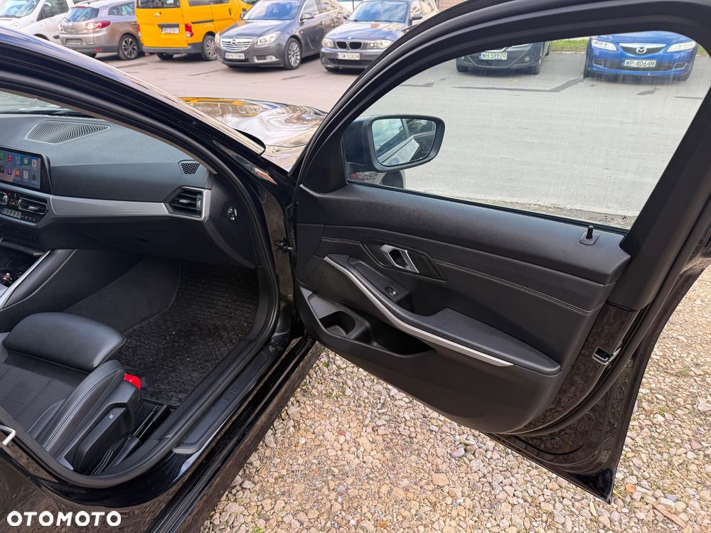 BMW Seria 3 318d - 9