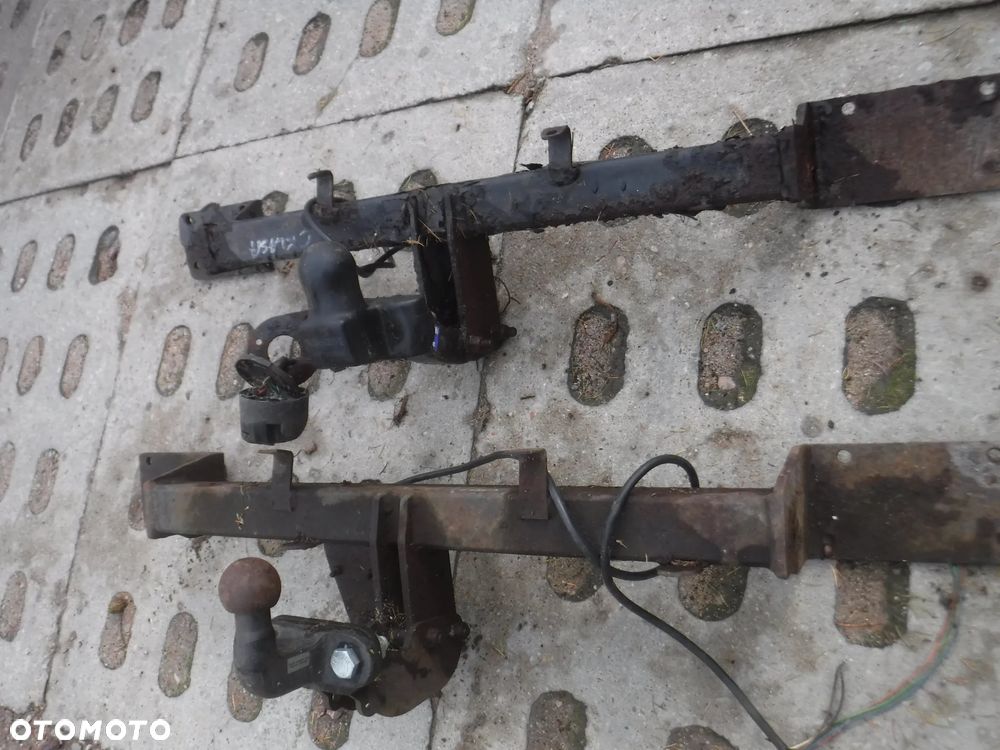 Mercedes C Klasa W203 hak holowniczy - 2