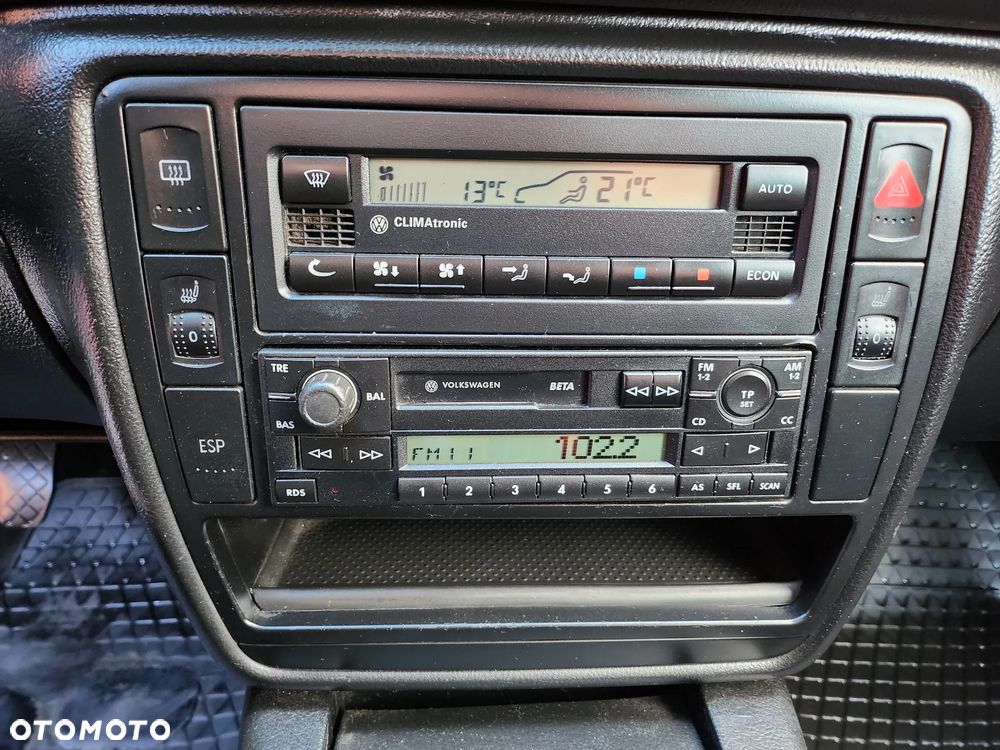Volkswagen Passat - 11