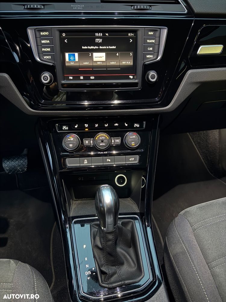 Volkswagen Touran 2.0 TDI SCR DSG Highline - 27