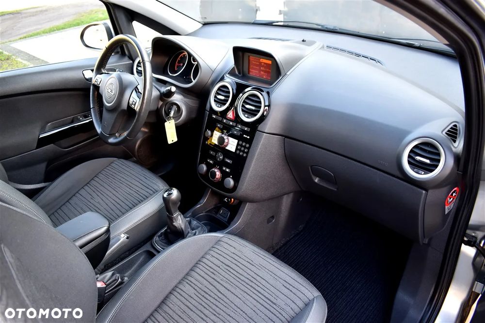 Opel Corsa 1.4 16V Active - 23