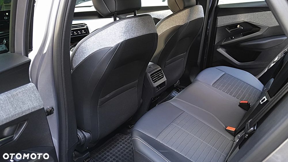 Peugeot 3008 1.2 PureTech mHEV Allure Pack S&S e-DCS6 - 18