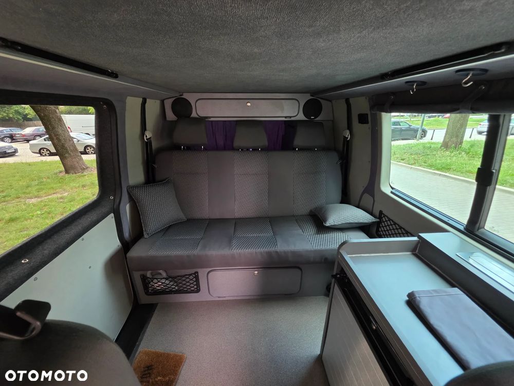Volkswagen Transporter - 30
