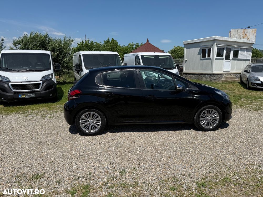 Peugeot 208 82 PureTech Style - 4
