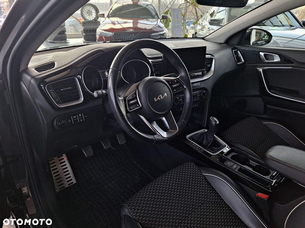 Kia Ceed 1.5 T-GDI Business Line - 17