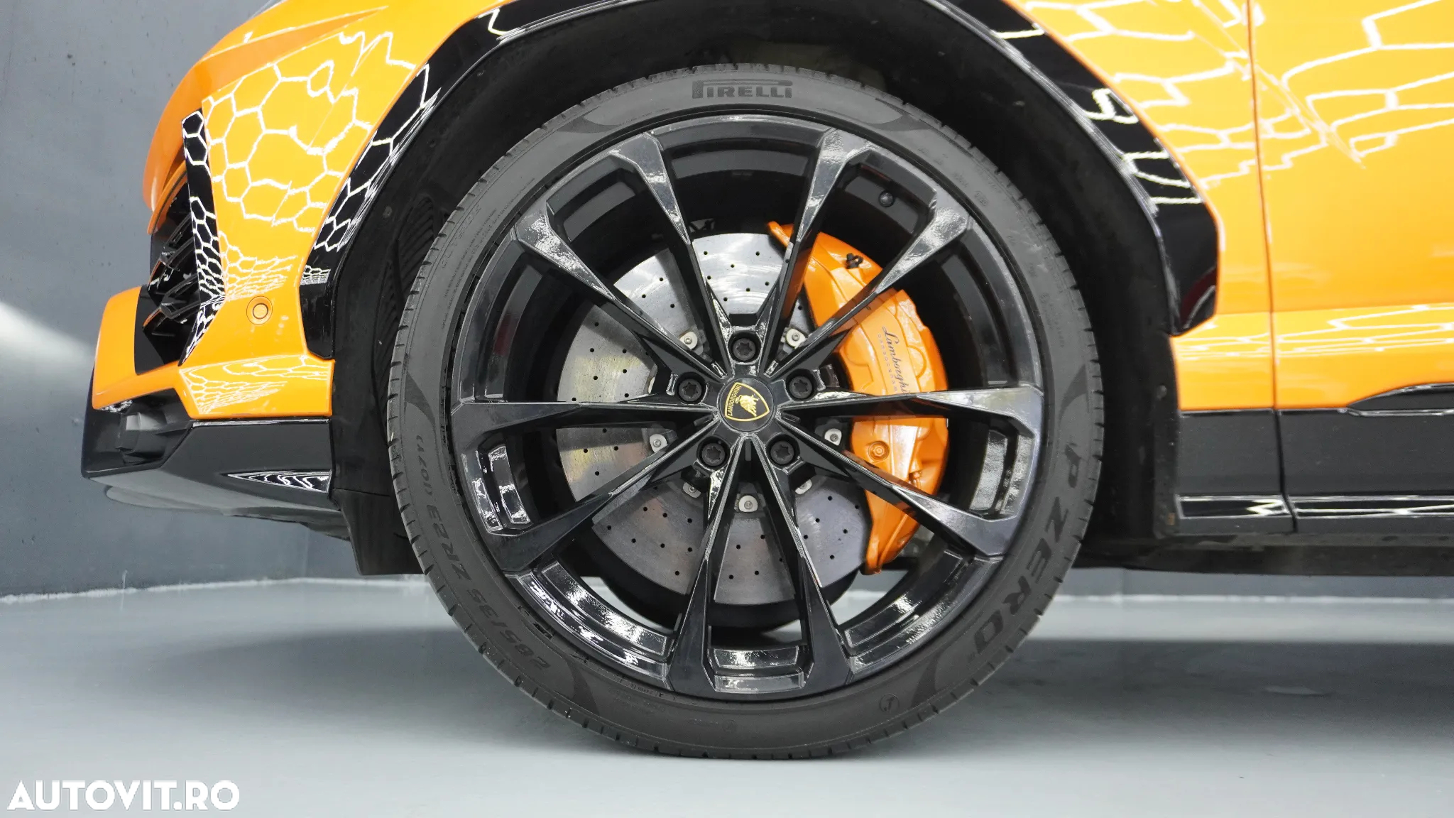 Lamborghini URUS Standard - 36