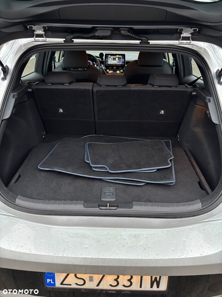 Toyota Corolla 2.0 Hybrid Selection - 17