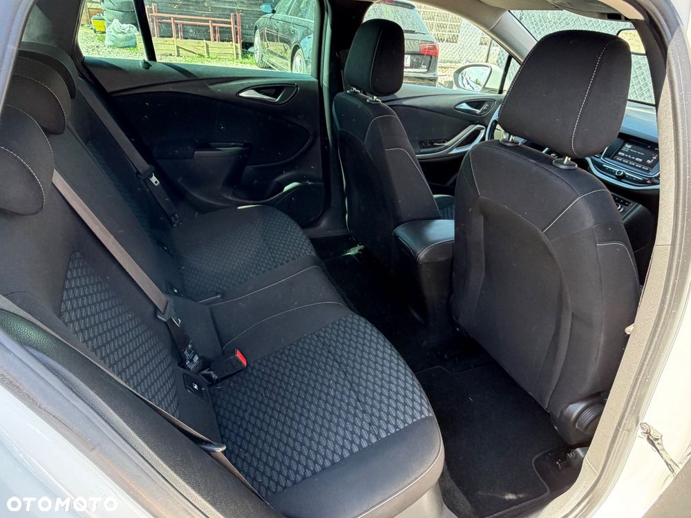 Opel Astra 1.4 Turbo Start/Stop Business - 11