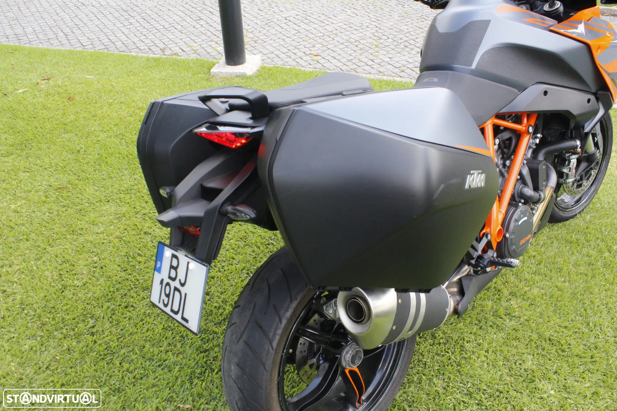 KTM Superduke 1290 Superduke GT - 17