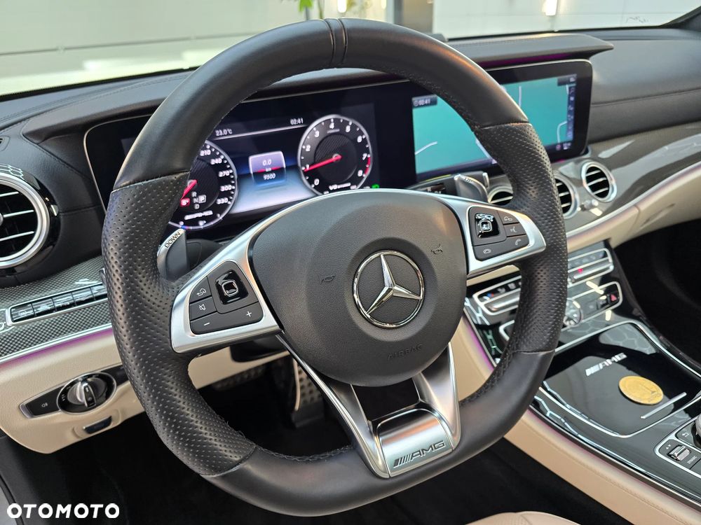 Mercedes-Benz Klasa E AMG 63 4-Matic+ - 25