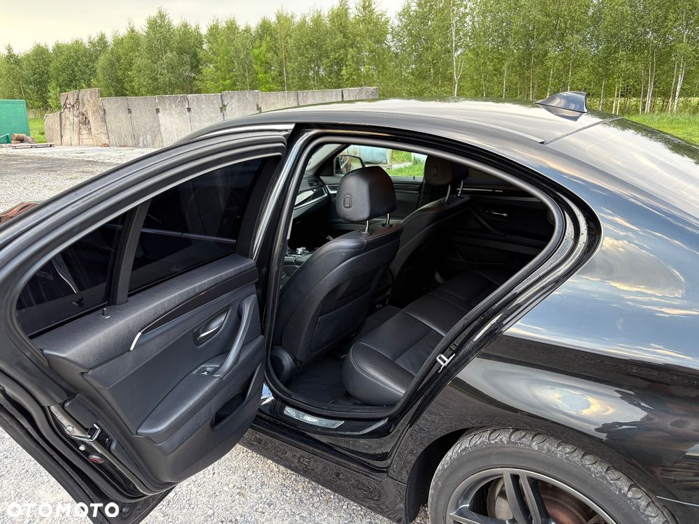 BMW Seria 5 520d Luxury Line - 13