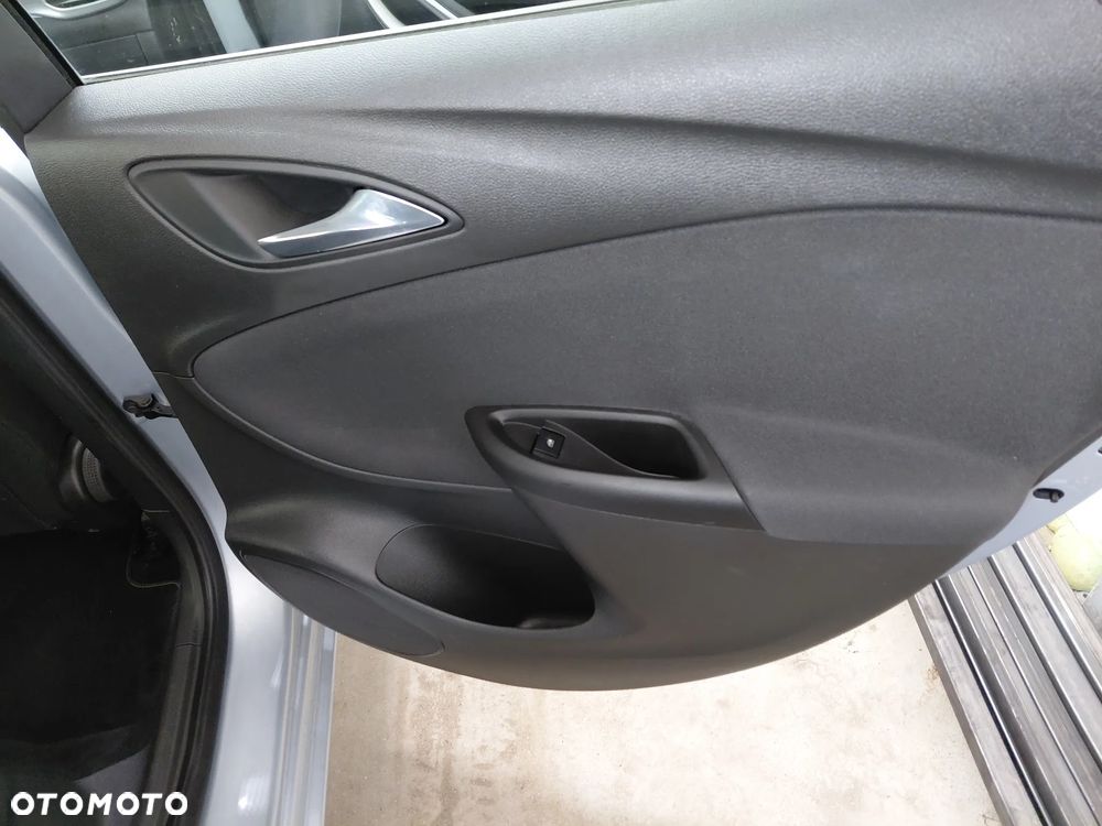 Opel Astra 1.6 CDTI Enjoy S&S - 30