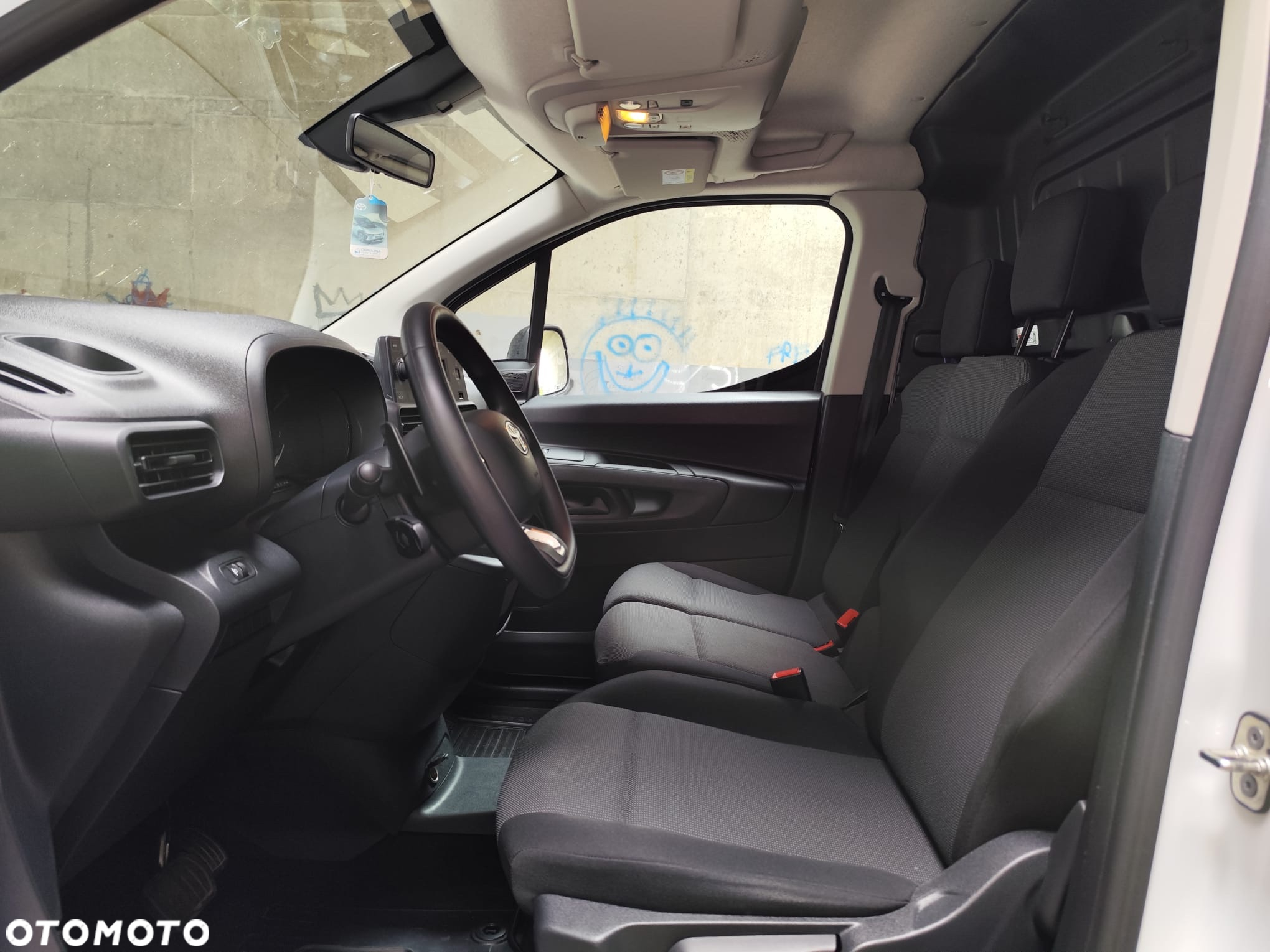 Toyota Proace City 1.5 D-4D Long 2,4t Active (bryg.) - 22