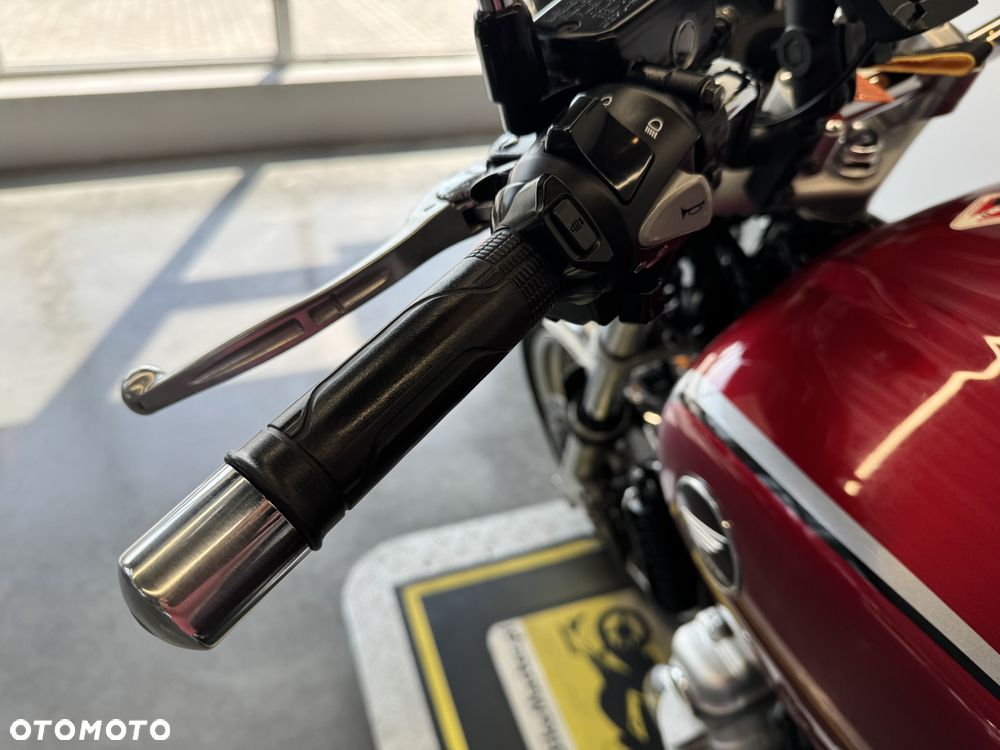 Honda CB - 30