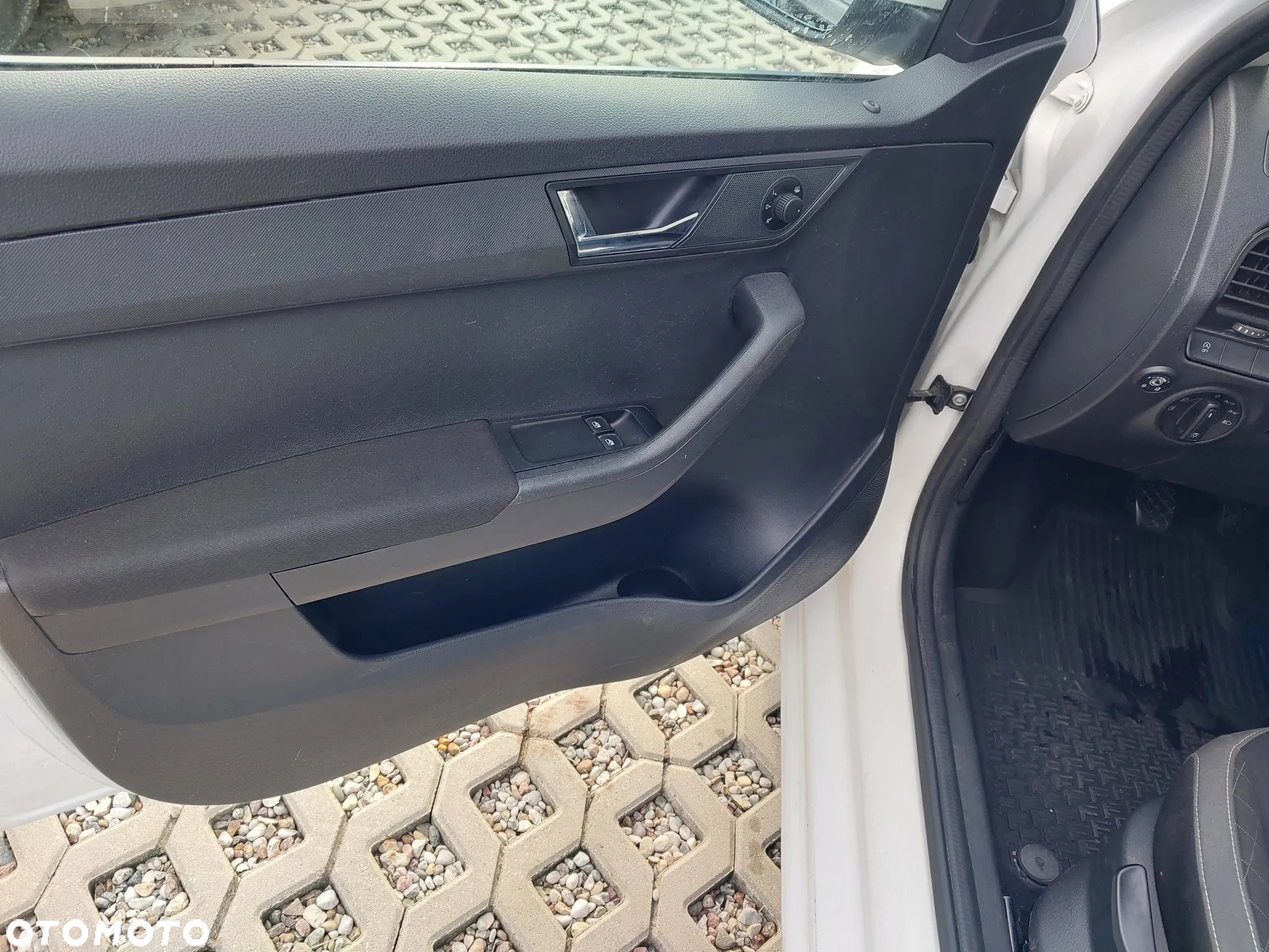 Skoda Fabia 1.0 Ambition - 11