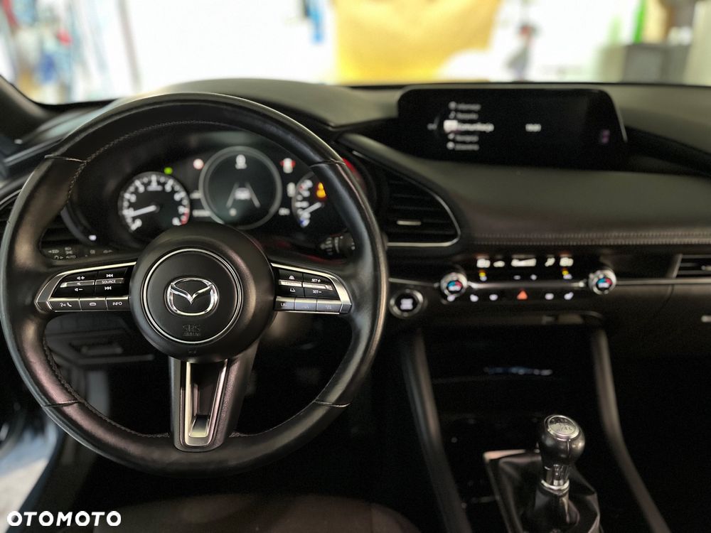 Mazda 3 e-SKYACTIV-G 2.0 M HYBRID HOMURA - 10