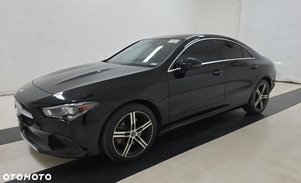 Mercedes-Benz CLA 250 4-Matic Progressive 7G-DCT - 2