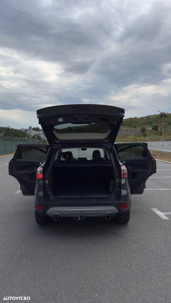 Ford Kuga - 9