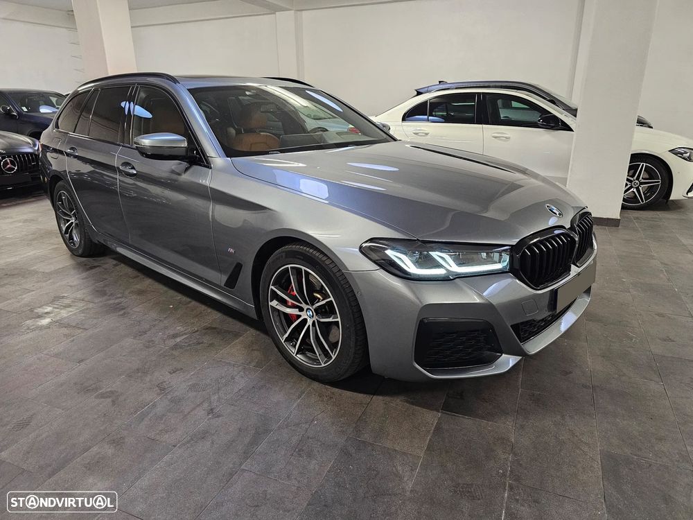 BMW 530 e Pack Desportivo M - 12
