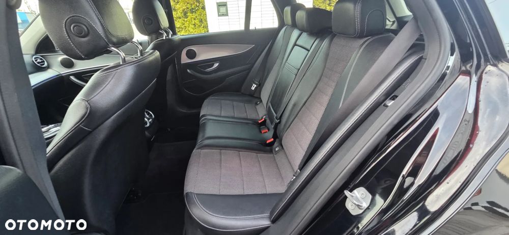 Mercedes-Benz Klasa E 220 d 9G-TRONIC - 33