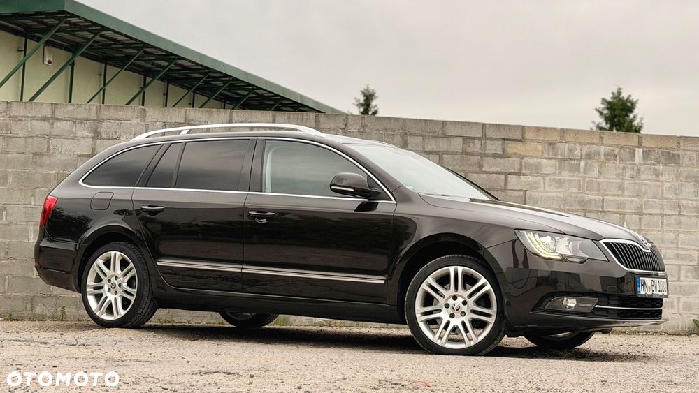 Skoda Superb 2.0 TDI DSG Exclusive - 22