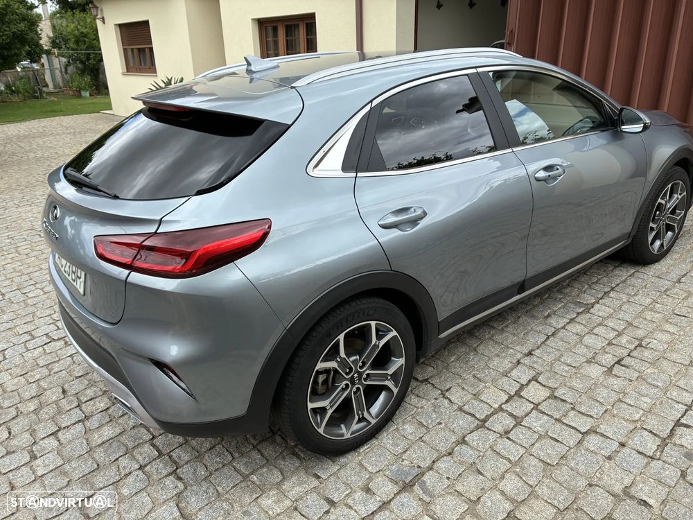 Kia XCeed 1.6 CRDi Tech - 4