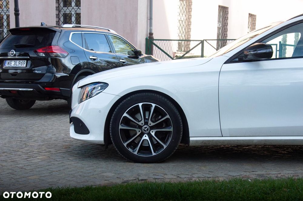 Mercedes-Benz Klasa E - 24