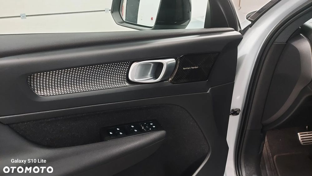 Volvo XC 40 D3 SCR R-Design - 11
