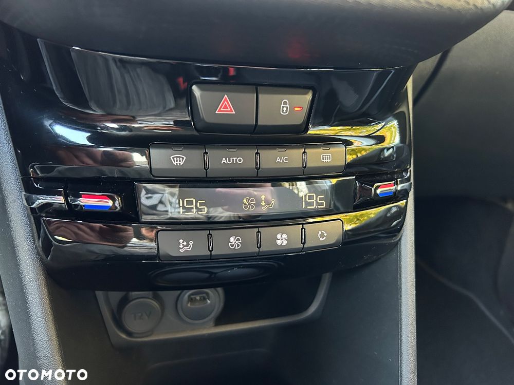 Peugeot 208 PureTech 110 Stop & Start Allure - 21