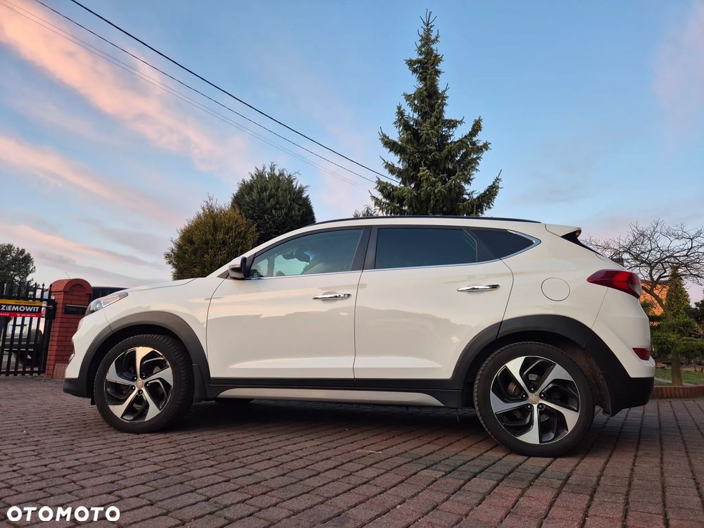 Hyundai Tucson 2.0 CRDI BlueDrive Style 2WD - 13