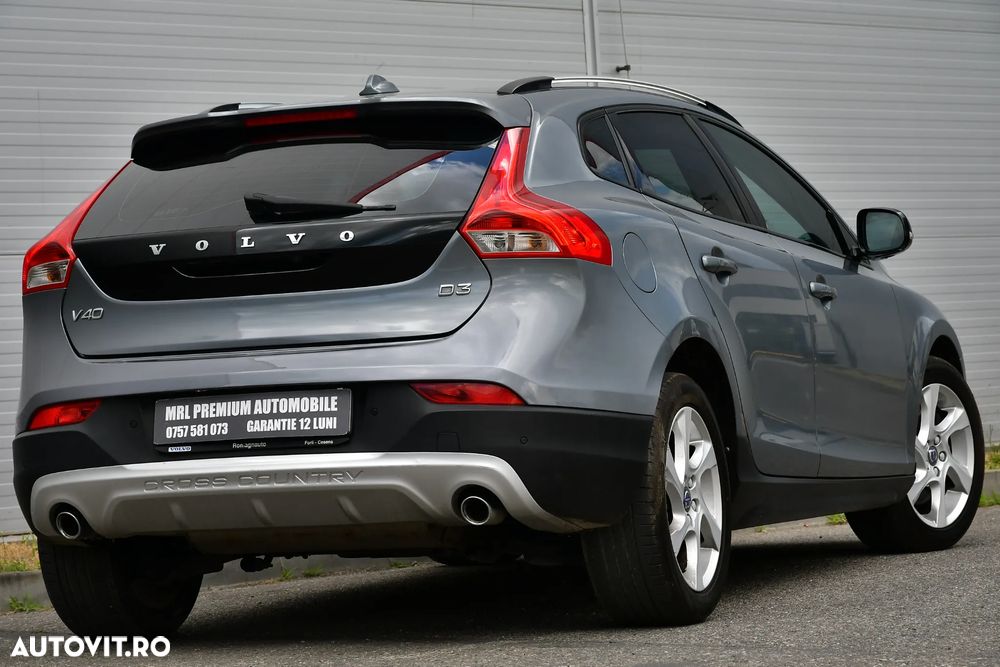 Volvo V40 D3 Geartronic Summum - 5