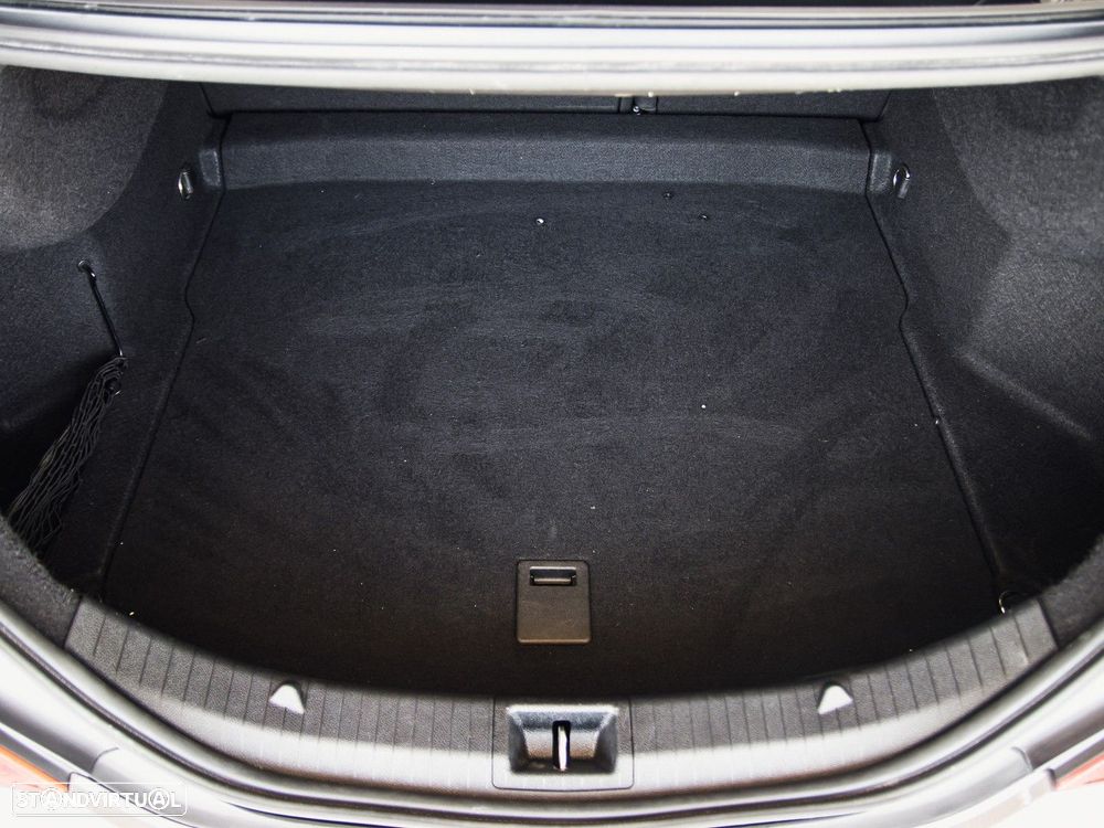 Mercedes-Benz CLA 200 CDI AMG Line — fotografia 39