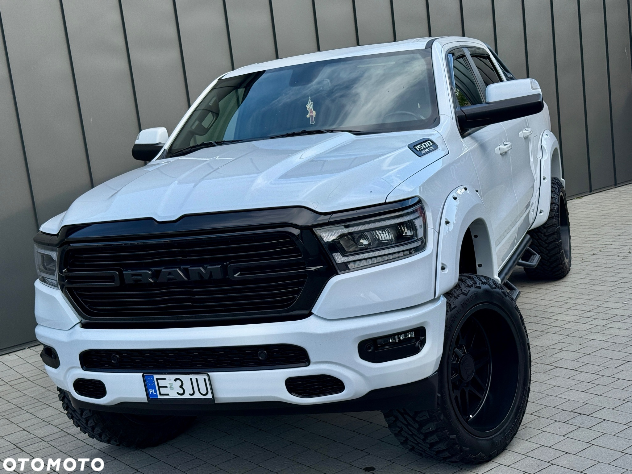 Dodge RAM 1500 5.7 4x4 - 2