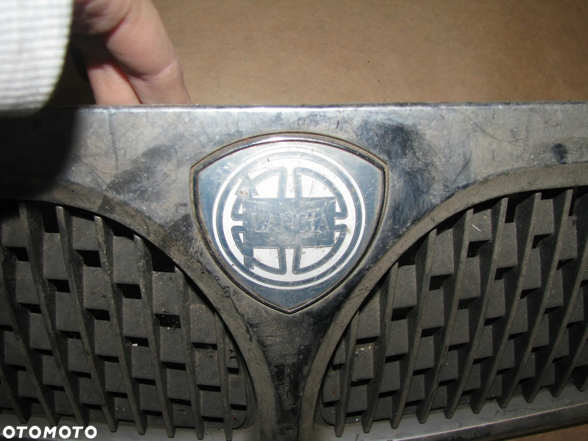 ATRAPA  GRILL LANCIA LYBRA 46557286 - 2