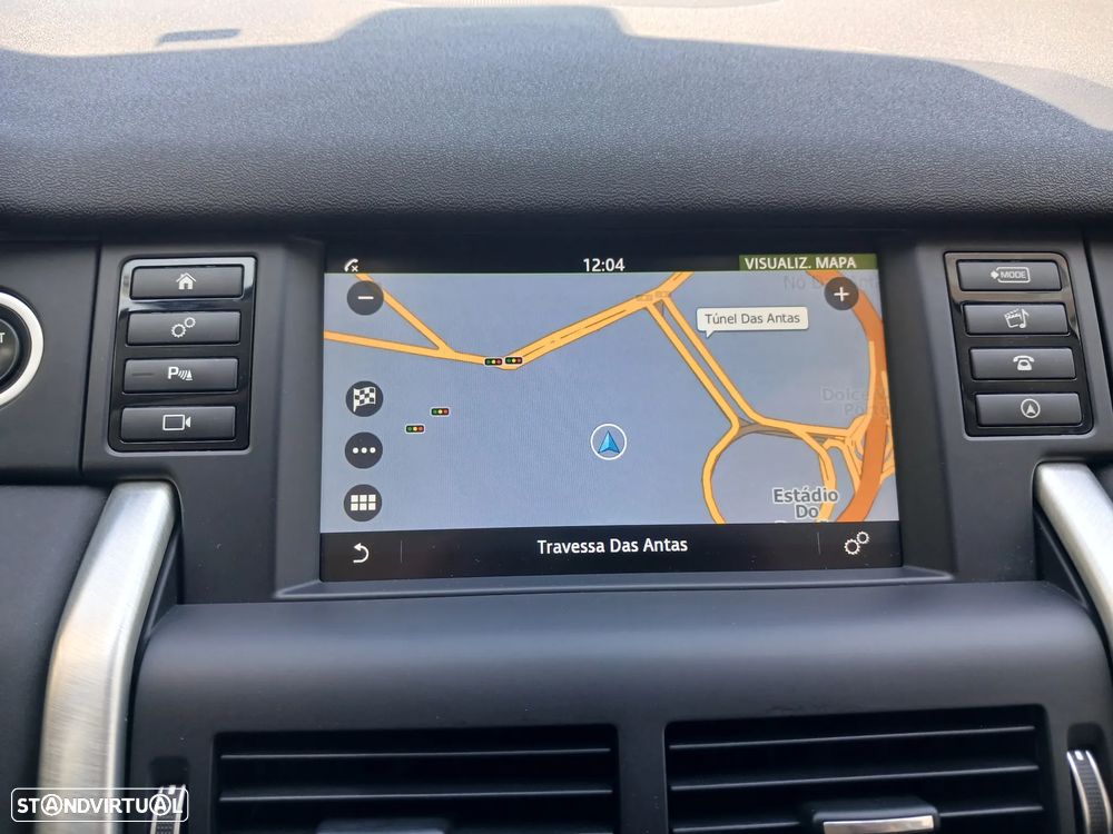 Land Rover Discovery Sport 2.0 TD4 HSE Luxury 7L Auto - 31
