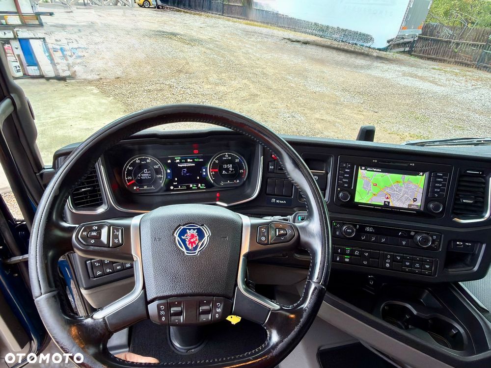 Scania R500 / 2021 / 678 000 km / NISKA KABINA / HYDRAULIKA / FULL LED / - 23