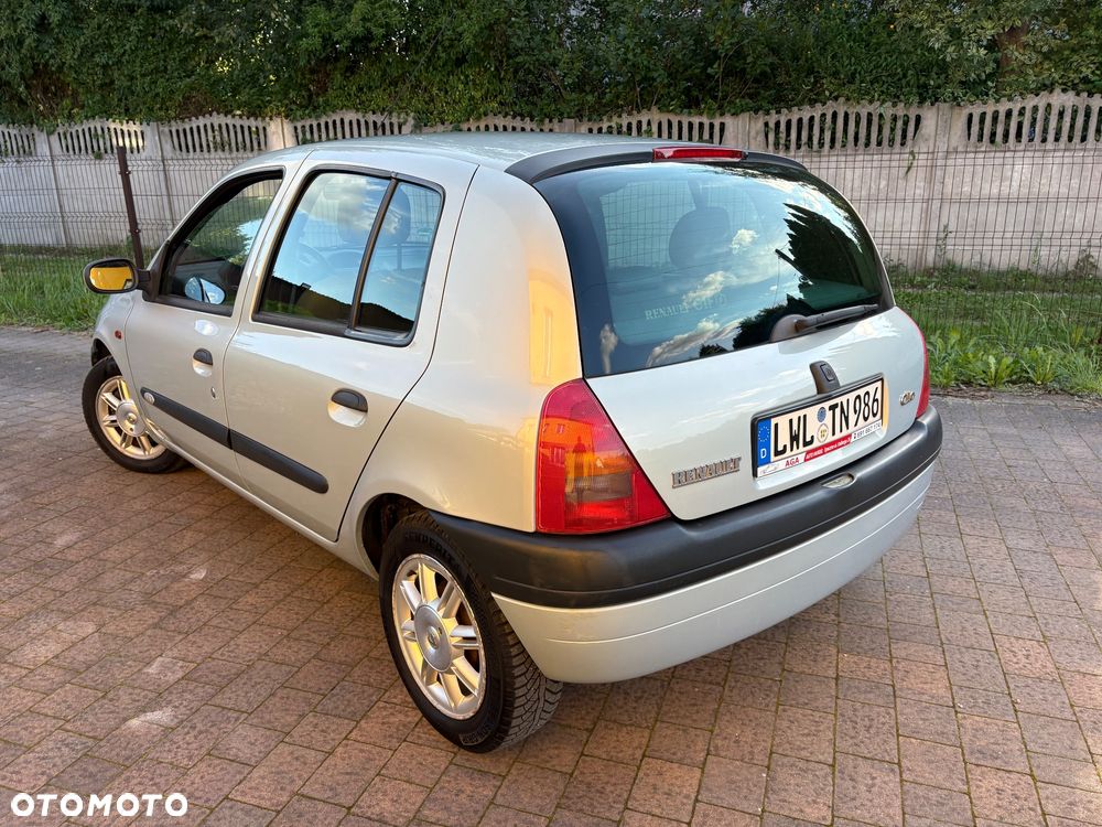 Renault Clio - 13