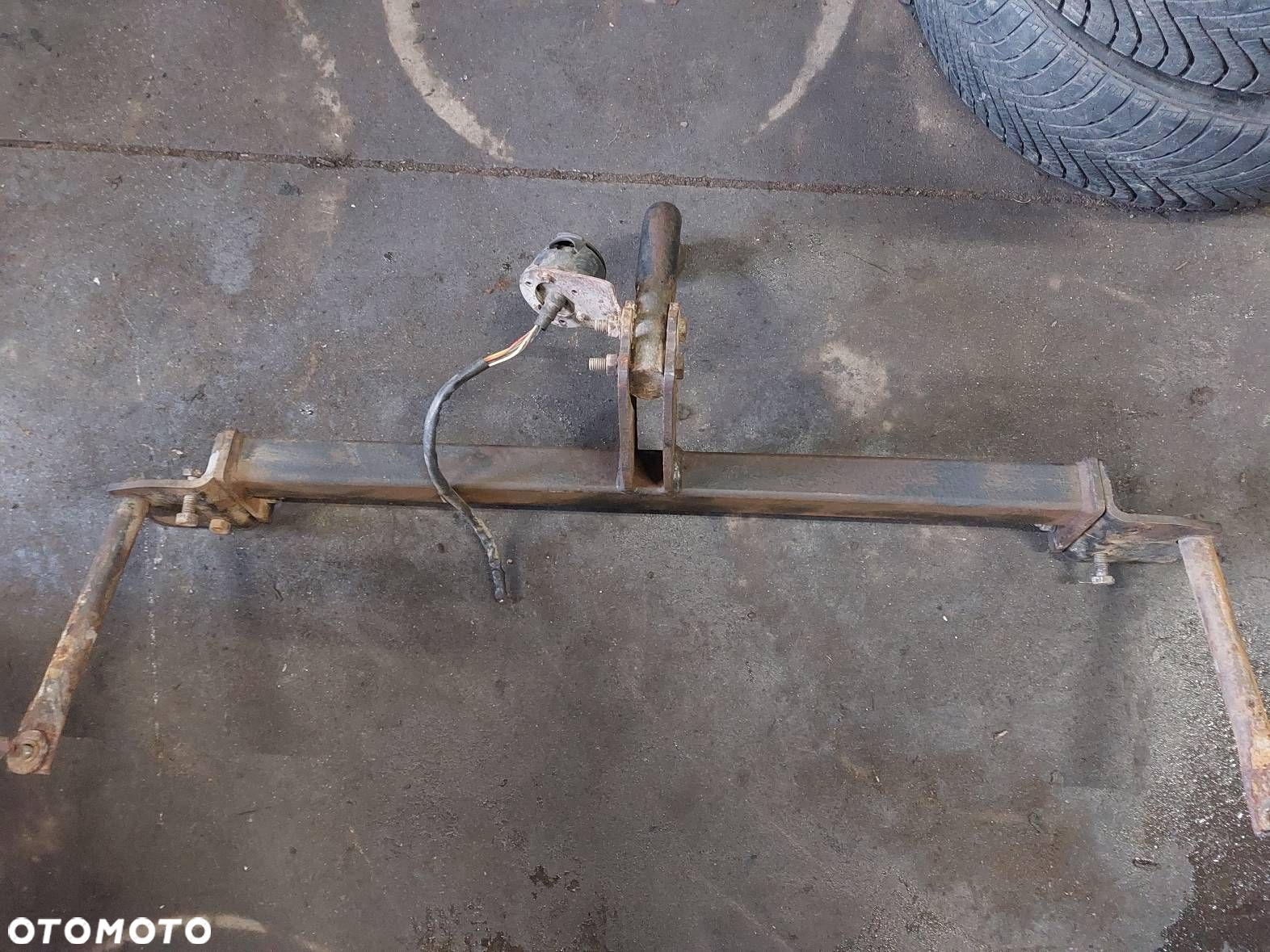HAK HOLOWNICZY BRAK TABLICZKI MAZDA 626 V HB 5D - 6