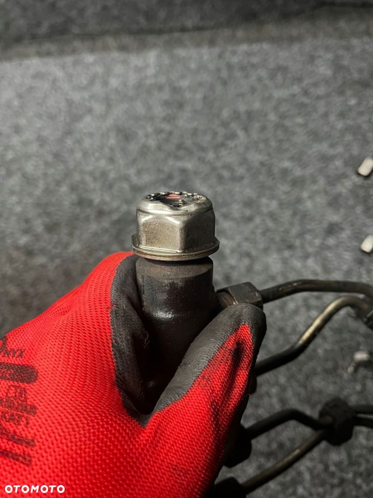 listwa wtryskowa peugeot 308 I 1.6hdi 9654592680 - 5