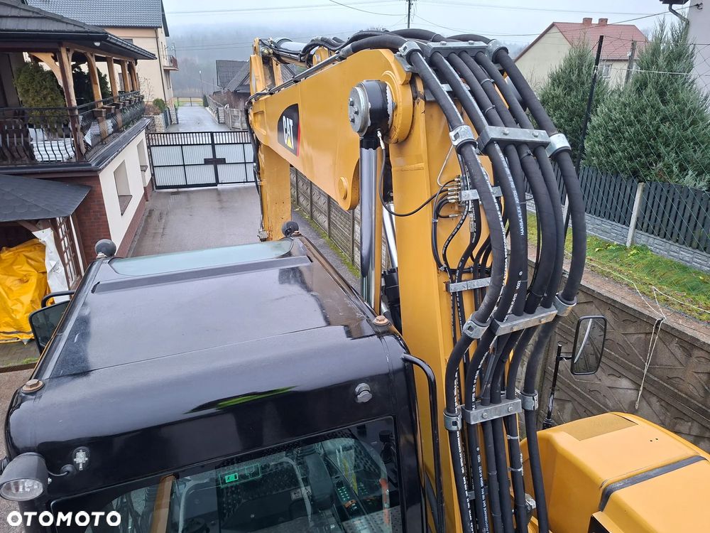 Caterpillar CAT M 318 D - 13