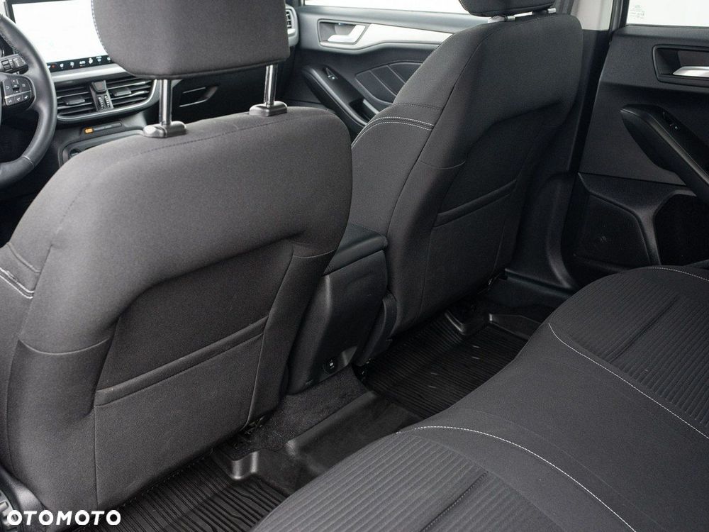 Ford Focus - 25