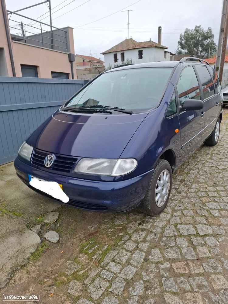 VW Sharan 1.9 TDi Confortline 7L - 1