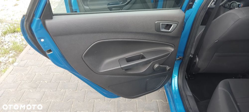 Ford Fiesta 1.25 Ambiente EU5 - 20